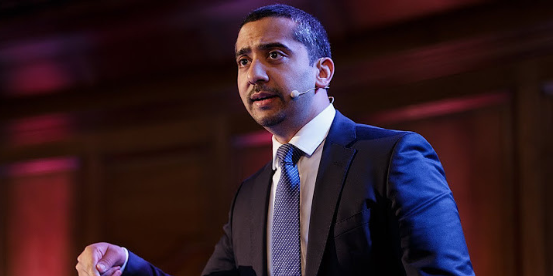 Mehdi Hasan On How To Win Every Argument Intelligence Squared   1022 Event Images 103 